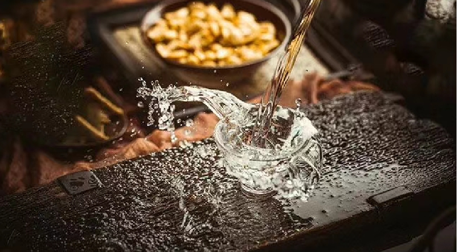 5斤粮才产1斤酱香白酒，为什么酒厂内看不到堆积如山的酒糟？